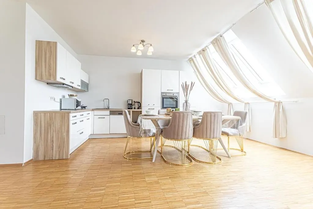 Super Luxury Apt, Only 12Min To Ferris Wheel ウィーン アパート